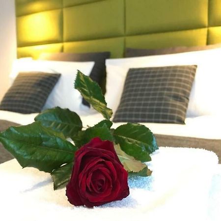 Premium Apartment - Chopin Airport Varsovie Extérieur photo